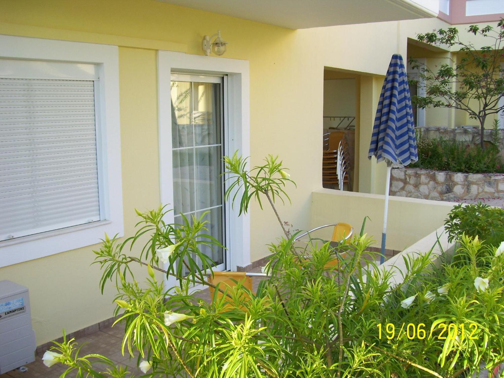 Apelia Residence Agia Marina Extérieur photo