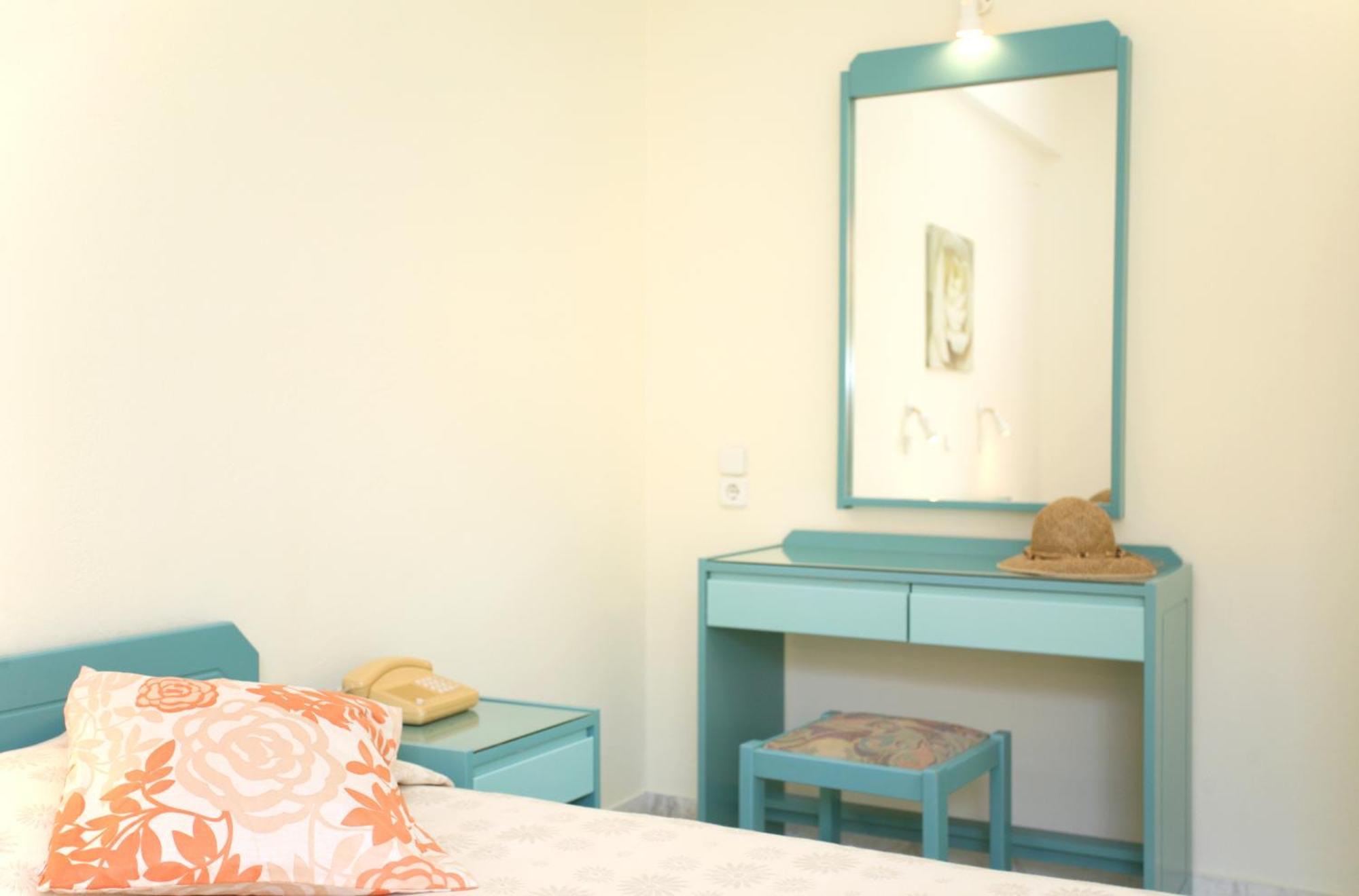Apelia Residence Agia Marina Extérieur photo